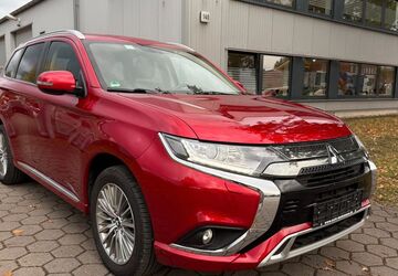 Mitsubishi Outlander 268.580 km 11.990 &euro; Hamburg 20539